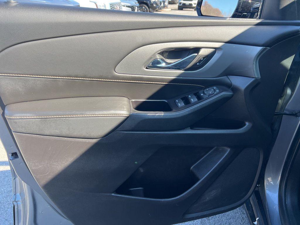 used 2019 Chevrolet Traverse car, priced at $10,674