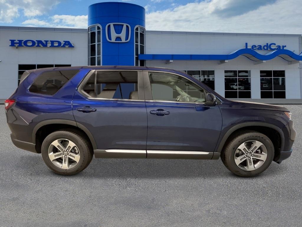 new 2025 Honda Pilot car, priced at $47,095