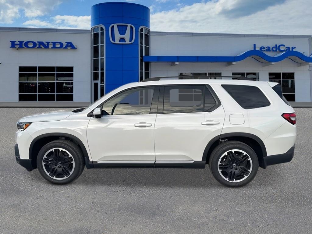 new 2026 Honda Pilot car, priced at $54,245
