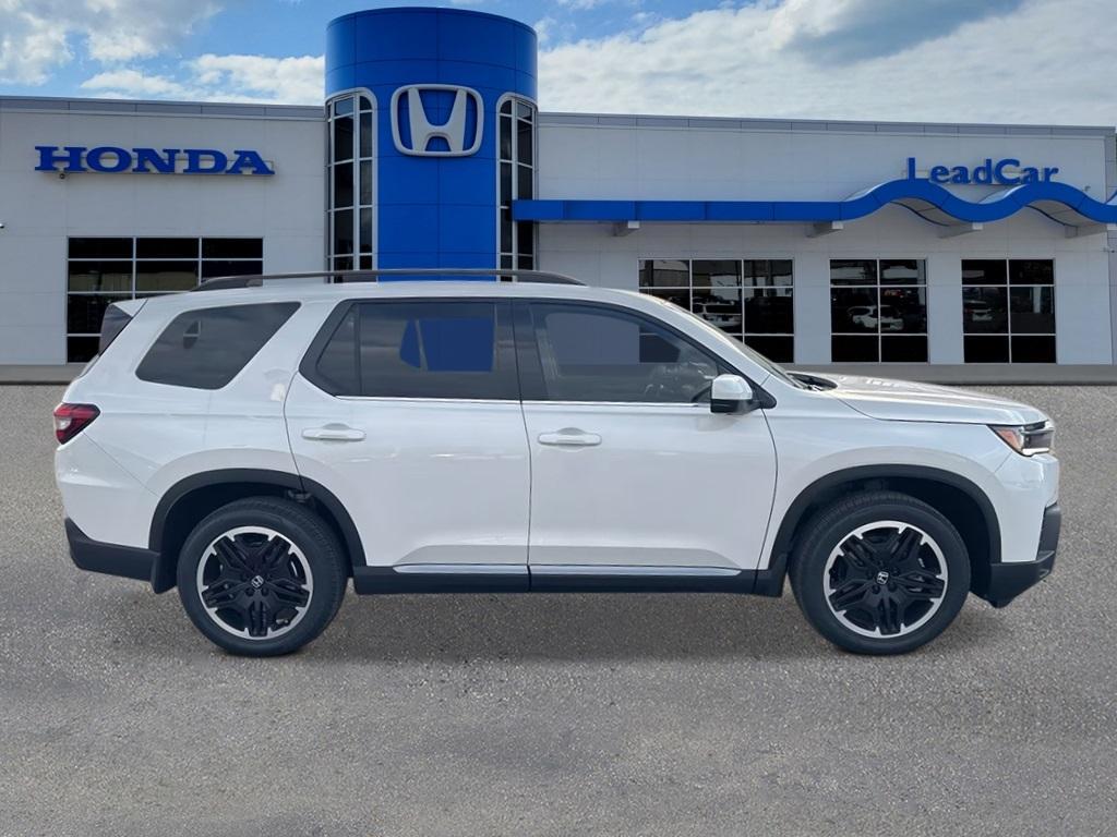 new 2026 Honda Pilot car, priced at $54,245