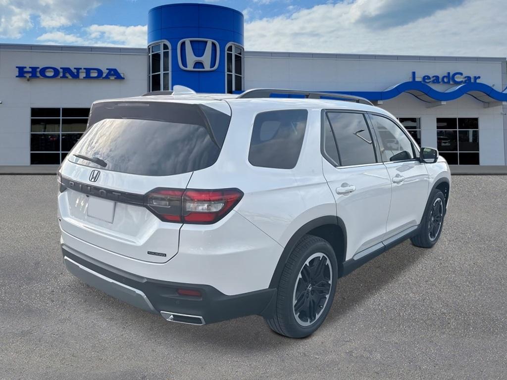 new 2026 Honda Pilot car, priced at $54,245