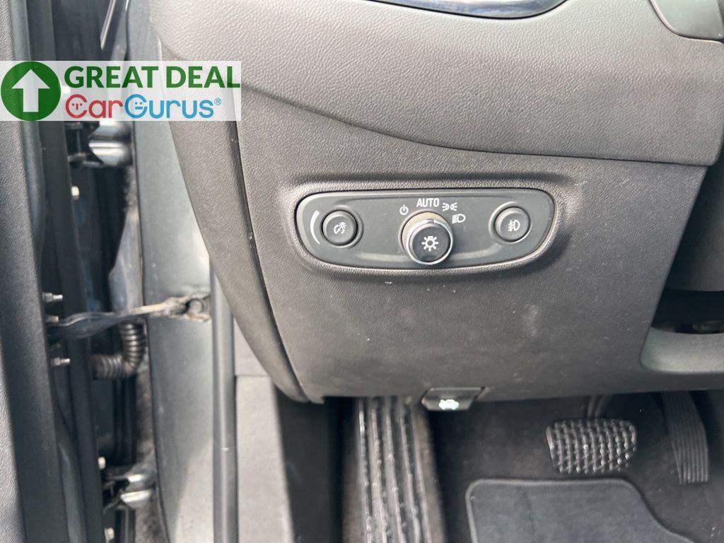 used 2021 Chevrolet Equinox car, priced at $12,499