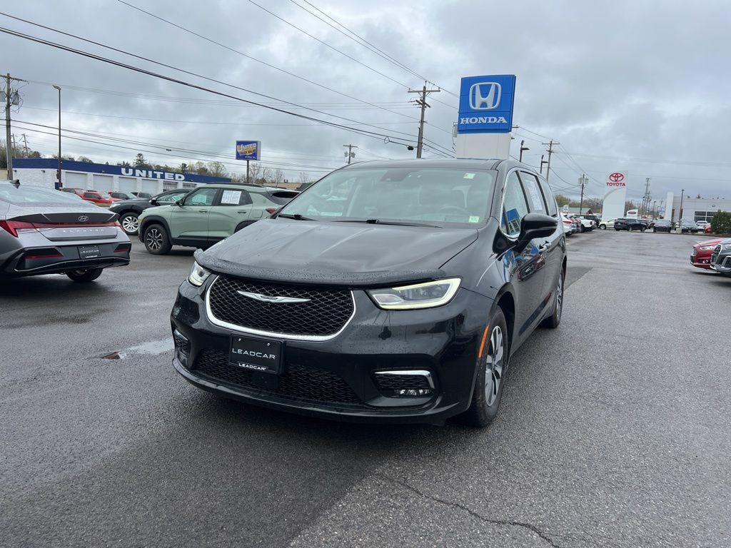 used 2022 Chrysler Pacifica Hybrid car, priced at $14,628