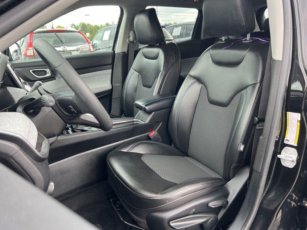 used 2022 Jeep Compass car, priced at $21,874