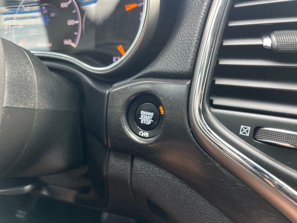 used 2018 Jeep Grand Cherokee car, priced at $19,038