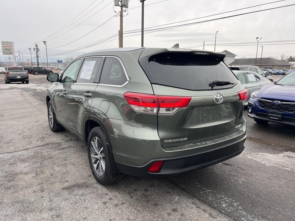 used 2019 Toyota Highlander car, priced at $23,900