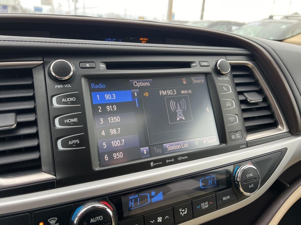 used 2019 Toyota Highlander car, priced at $23,900