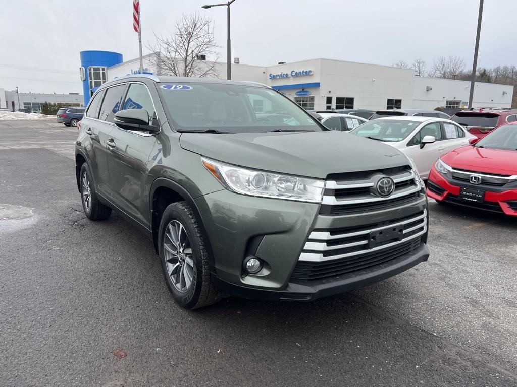 used 2019 Toyota Highlander car, priced at $23,900