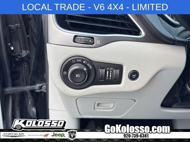 used 2019 Jeep Cherokee car, priced at $19,394