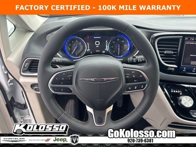 used 2024 Chrysler Pacifica car, priced at $30,997