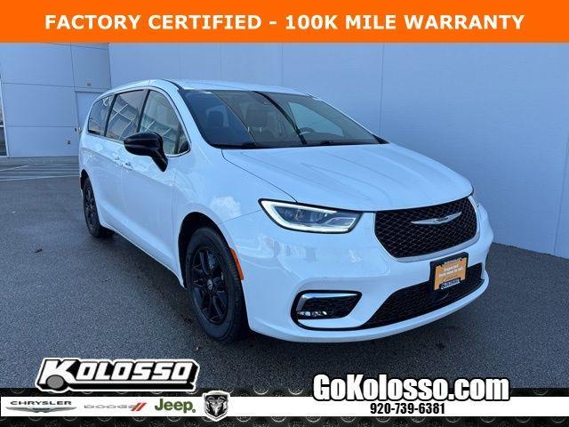 used 2024 Chrysler Pacifica car, priced at $30,991