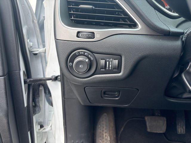used 2021 Jeep Cherokee car, priced at $23,393