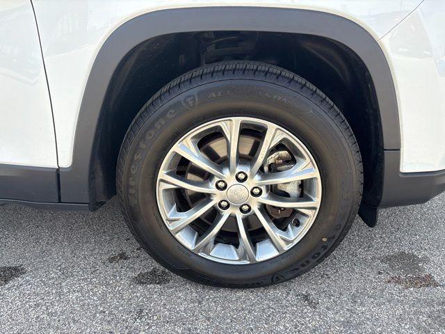 used 2021 Jeep Cherokee car, priced at $23,393