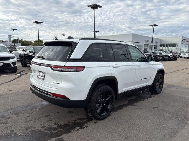 new 2025 Jeep Grand Cherokee car, priced at $42,877