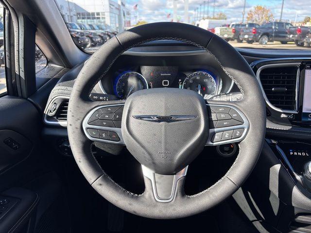 new 2026 Chrysler Pacifica car, priced at $46,357