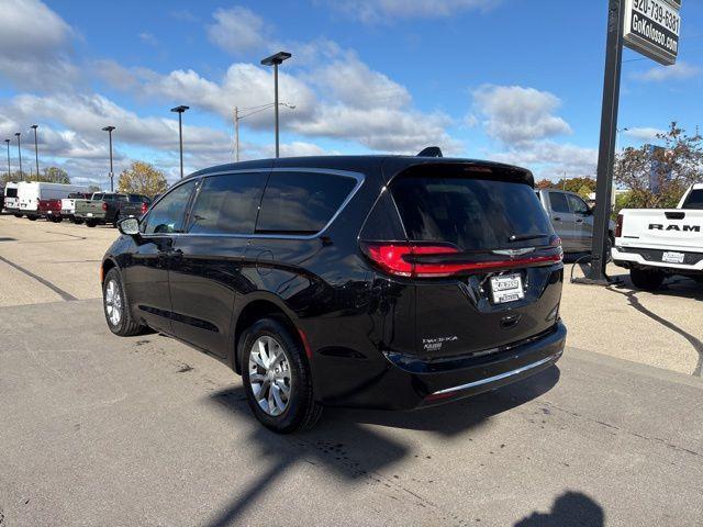 new 2026 Chrysler Pacifica car, priced at $46,357