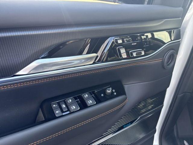 new 2026 Jeep Grand Wagoneer car, priced at $100,376