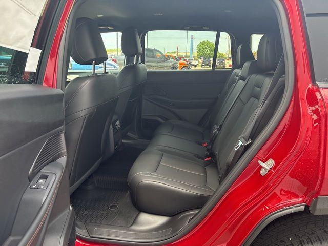 new 2026 Jeep Cherokee car, priced at $40,378