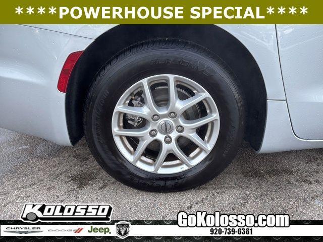 used 2024 Chrysler Pacifica car, priced at $30,396