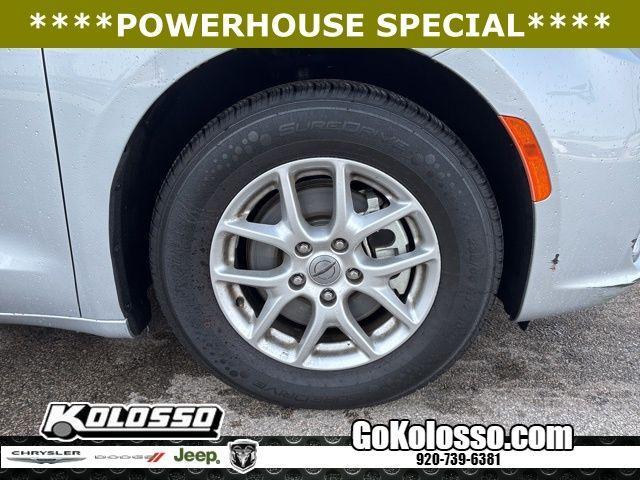 used 2024 Chrysler Pacifica car, priced at $30,396