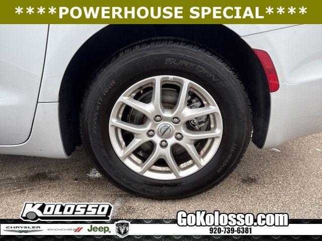 used 2024 Chrysler Pacifica car, priced at $30,396