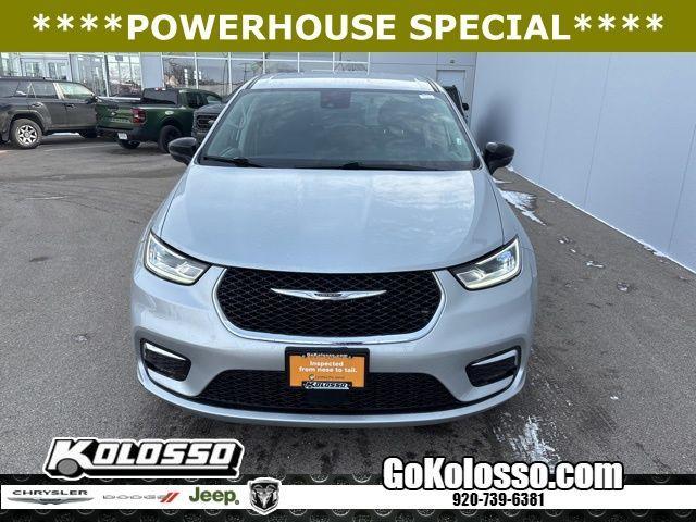 used 2024 Chrysler Pacifica car, priced at $30,396