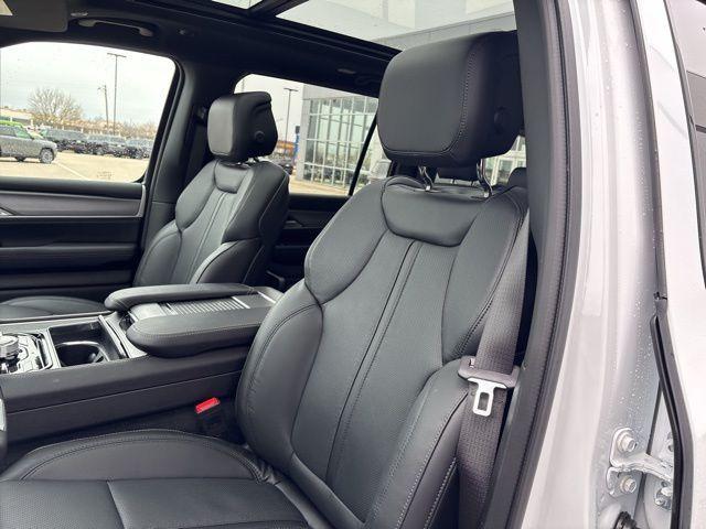 new 2026 Jeep Grand Wagoneer car, priced at $73,927