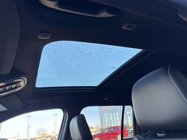 new 2026 Jeep Grand Cherokee car, priced at $53,580