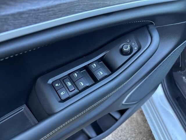 new 2026 Jeep Grand Cherokee car, priced at $53,580