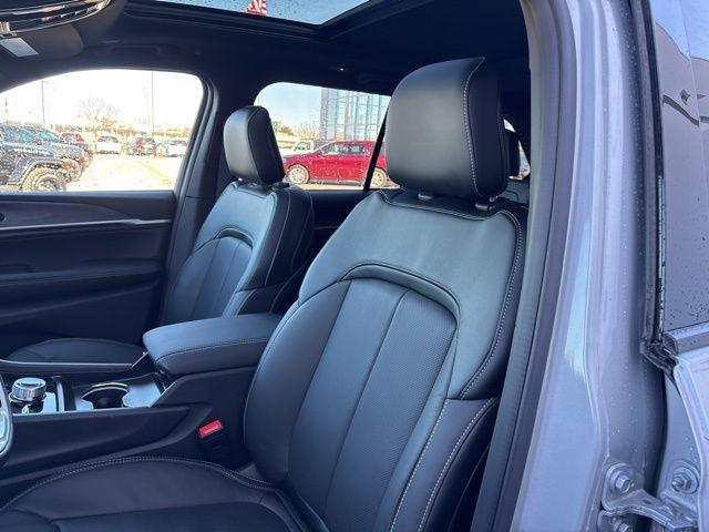 new 2026 Jeep Grand Cherokee car, priced at $53,580