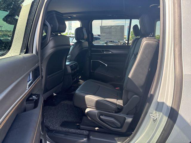 new 2026 Jeep Grand Wagoneer L car, priced at $79,098