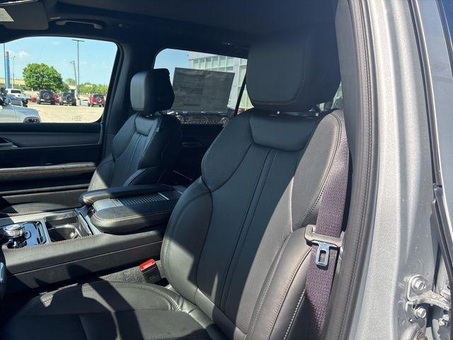 new 2026 Jeep Grand Wagoneer L car, priced at $79,098