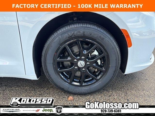 used 2024 Chrysler Pacifica car, priced at $30,997