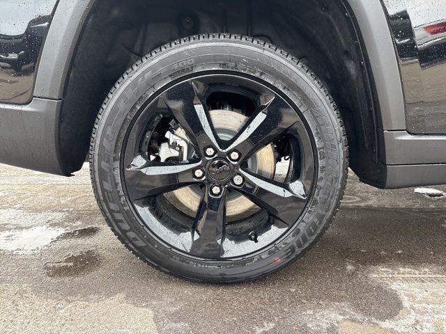 new 2025 Jeep Grand Cherokee L car, priced at $45,579