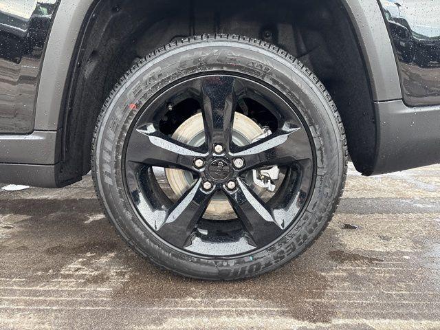 new 2025 Jeep Grand Cherokee L car, priced at $45,579