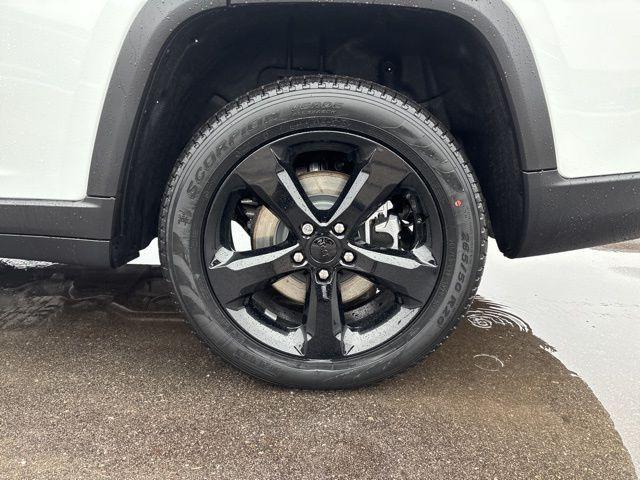 new 2025 Jeep Grand Cherokee L car, priced at $46,077