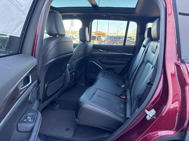 new 2026 Jeep Grand Cherokee car, priced at $47,125
