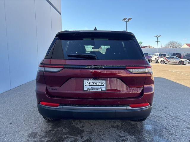 new 2026 Jeep Grand Cherokee car, priced at $47,125