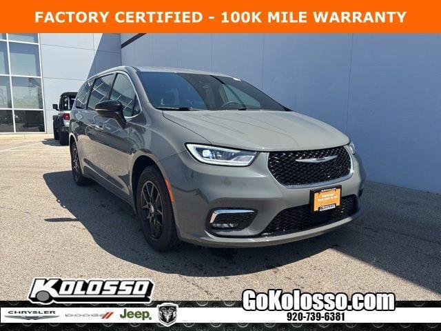 used 2025 Chrysler Pacifica car, priced at $32,896