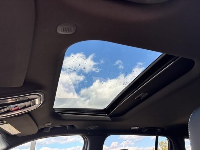 new 2025 Jeep Grand Cherokee car, priced at $42,353