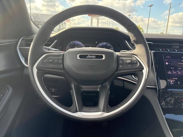 new 2025 Jeep Grand Cherokee car, priced at $42,353