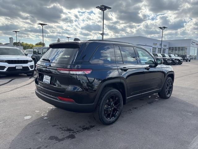 new 2025 Jeep Grand Cherokee car, priced at $42,353