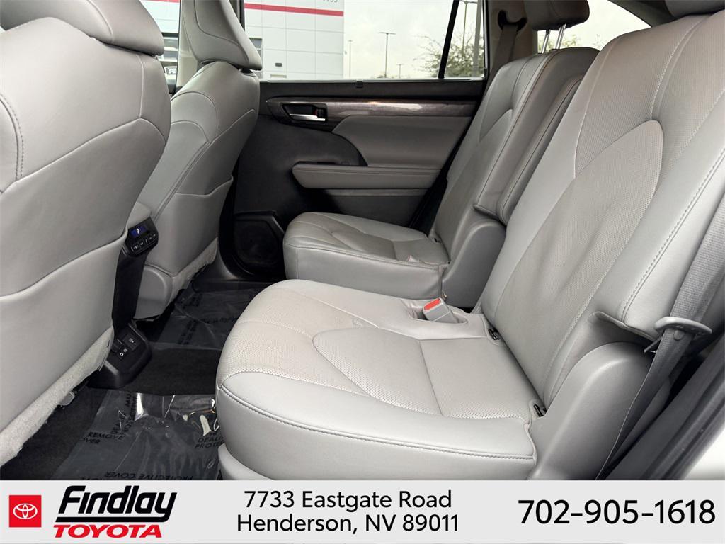 used 2023 Toyota Highlander car, priced at $38,588