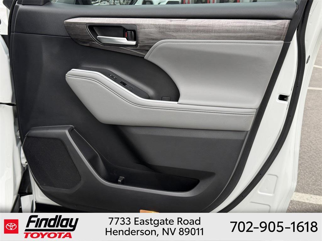 used 2023 Toyota Highlander car, priced at $38,588
