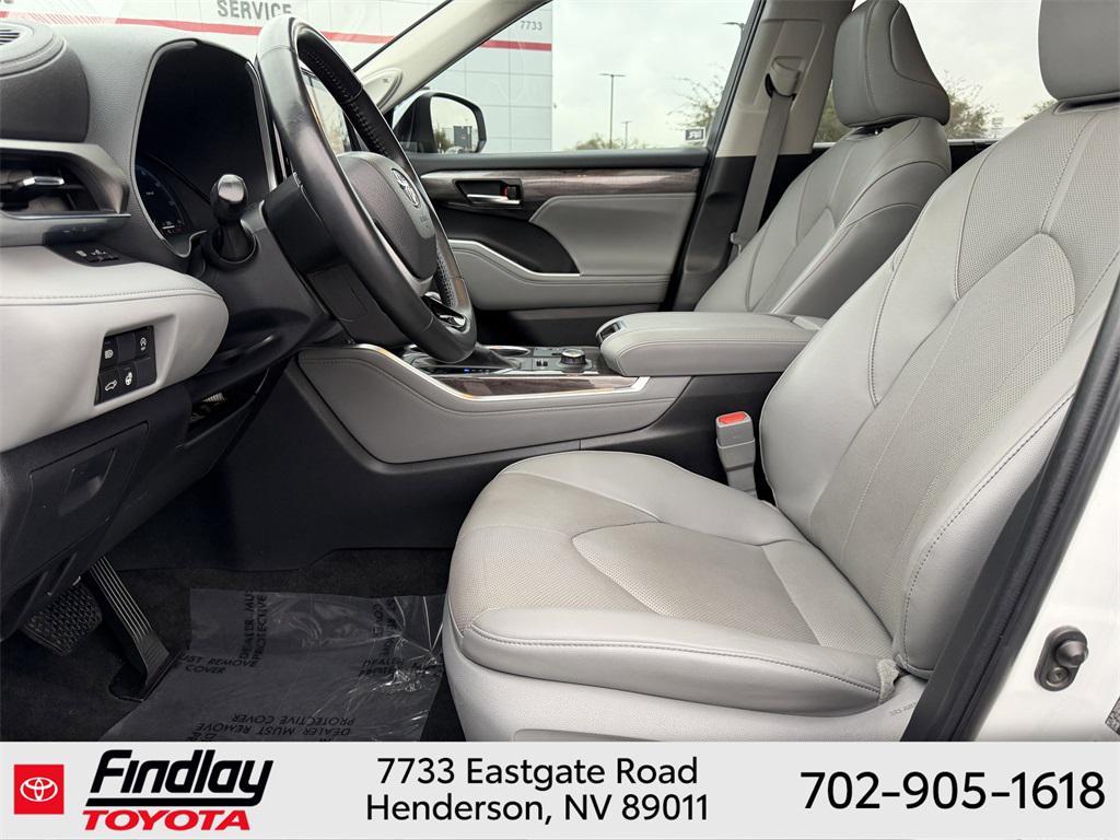 used 2023 Toyota Highlander car, priced at $38,588