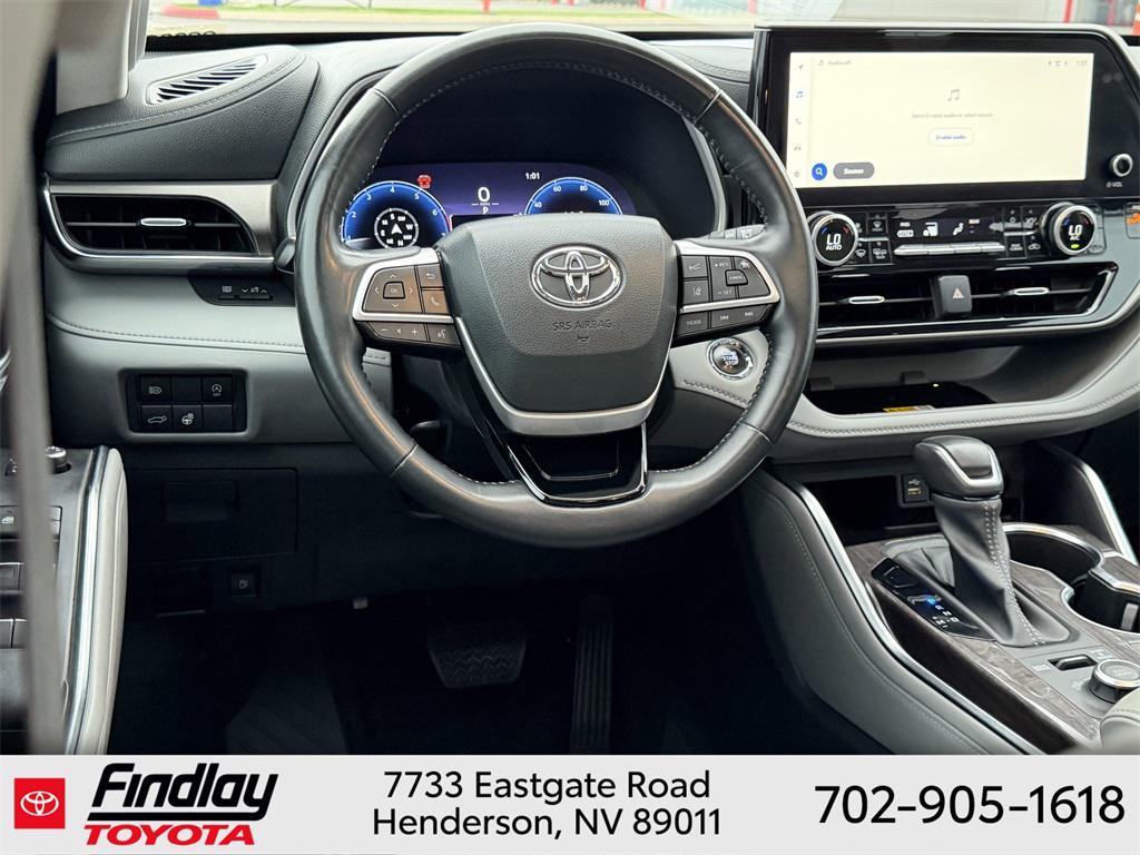 used 2023 Toyota Highlander car, priced at $38,588