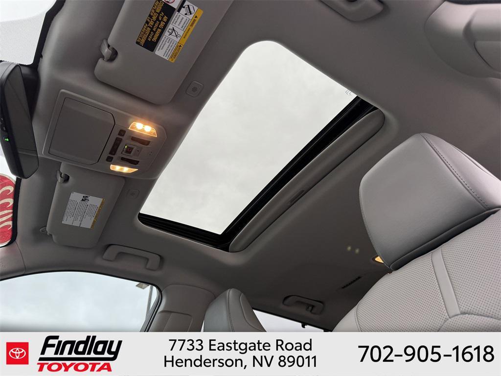 used 2023 Toyota Highlander car, priced at $38,588