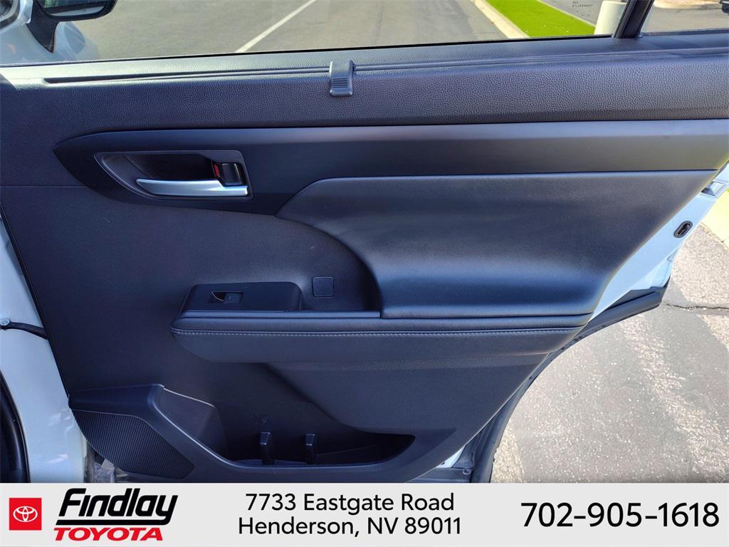 used 2025 Toyota Highlander car, priced at $48,588
