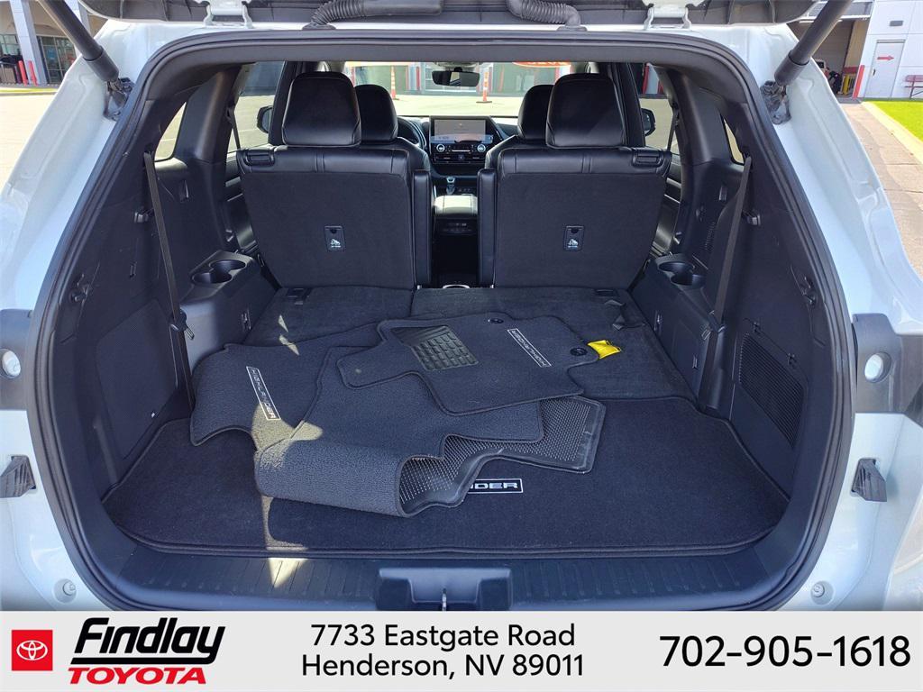 used 2025 Toyota Highlander car, priced at $48,588