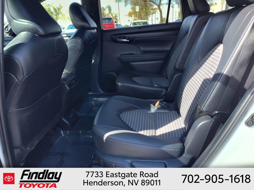 used 2025 Toyota Highlander car, priced at $48,588